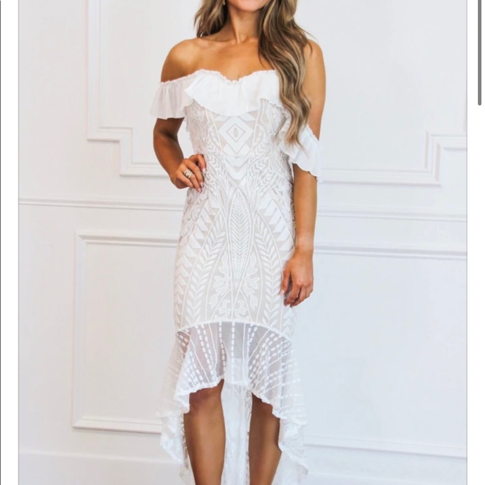 NWT Boutique white dress. Size Large. Saints&Secrets